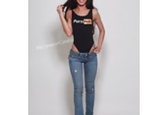 Pornstars Claudia و Courtney با هیتاچی بازی گیف سکسی برا تلگرام می کنند